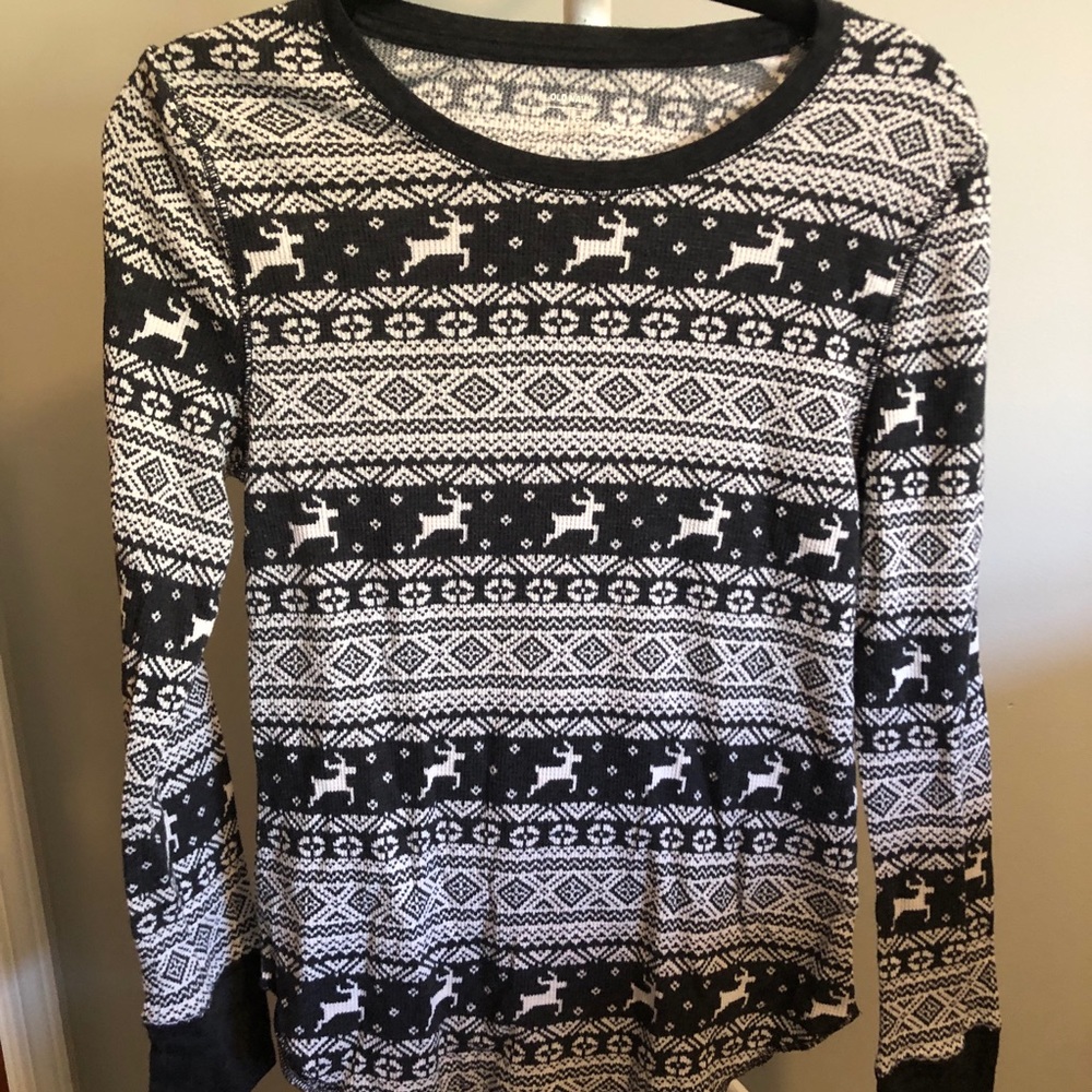 Festive, cozy gray and white thermal